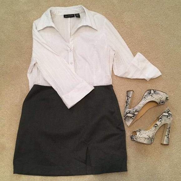 Gray Slit Side Short Skirt - Picture 2 of 4